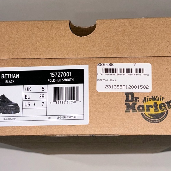 Dr. Martens Bethan polished smooth leather platform shoes size 7 - Picture 8 of 8